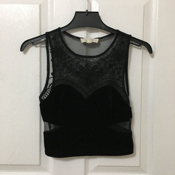 Urban Outfitters Black Embroidered Velvet Crop Top - Picture 2 of 3